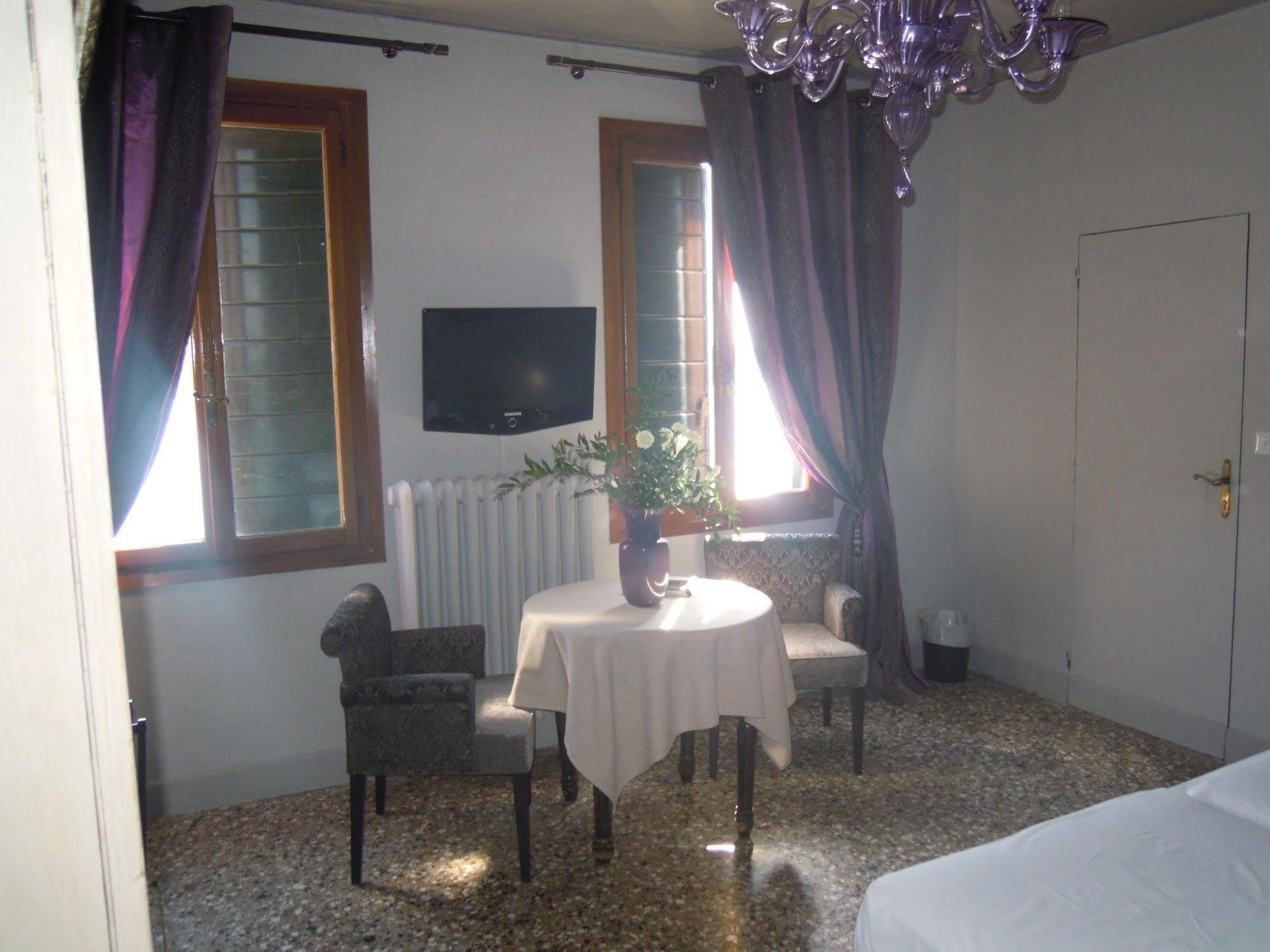 La Residenza 818 Otel Venedik Dış mekan fotoğraf