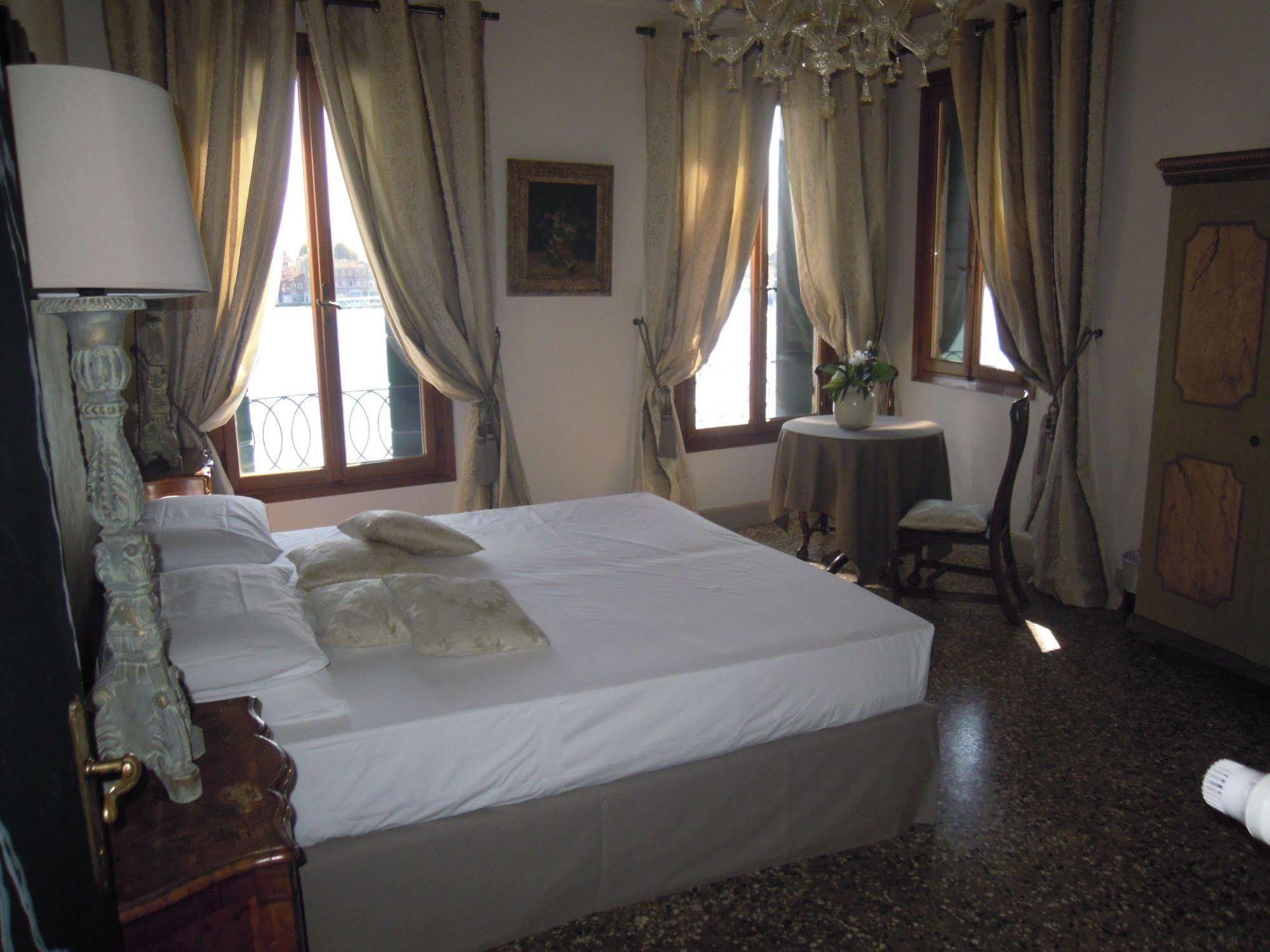 La Residenza 818 Otel Venedik Dış mekan fotoğraf